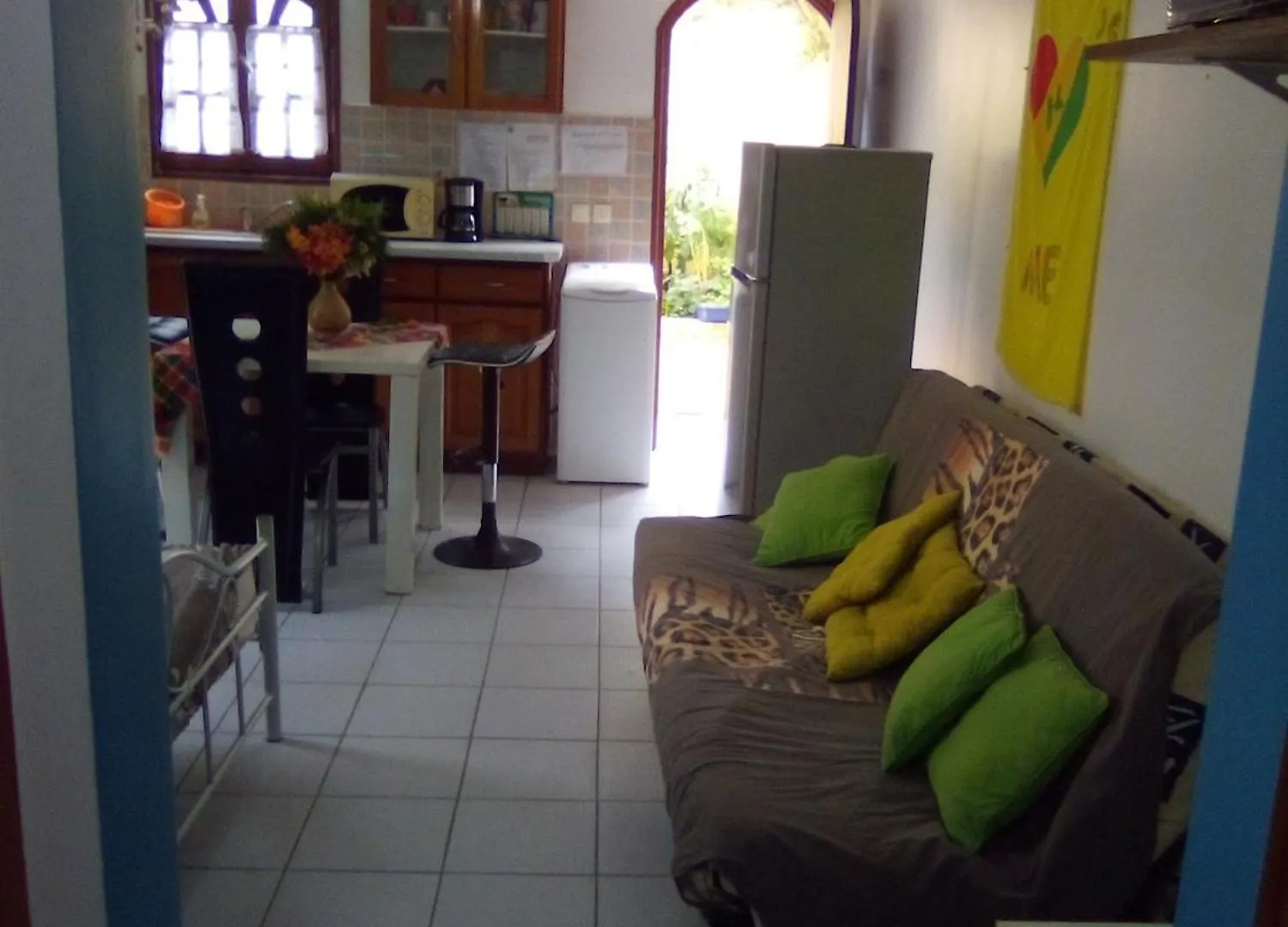 Studio Charmant Au Moule Avec Jardin De 35 M² Et Barbecue Le Moule Apartment
