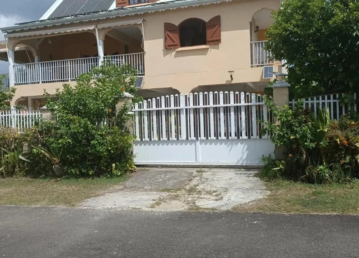 Apartment Studio Charmant Au Moule Avec Jardin De 35 M² Et Barbecue Le Moule