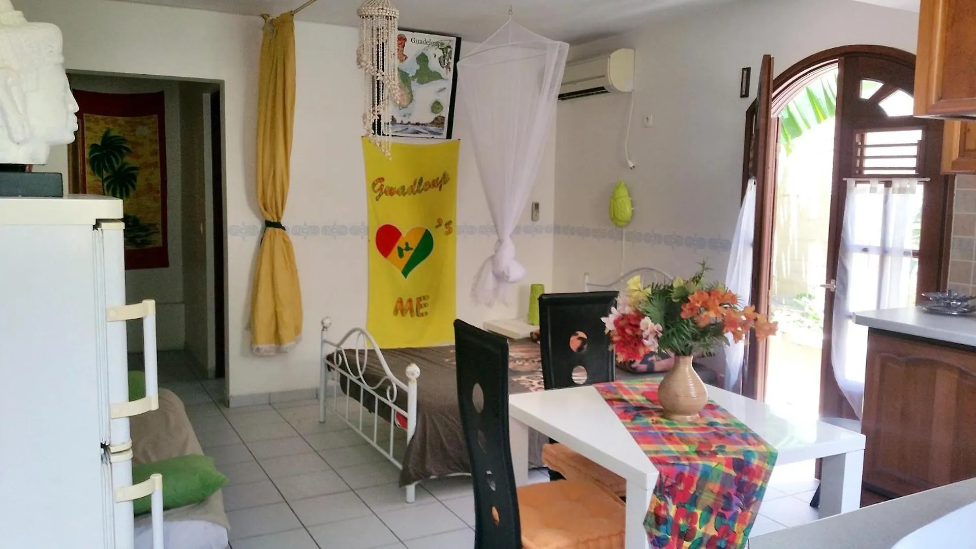 Studio Charmant Au Moule Avec Jardin De 35 M² Et Barbecue Le Moule 0*,