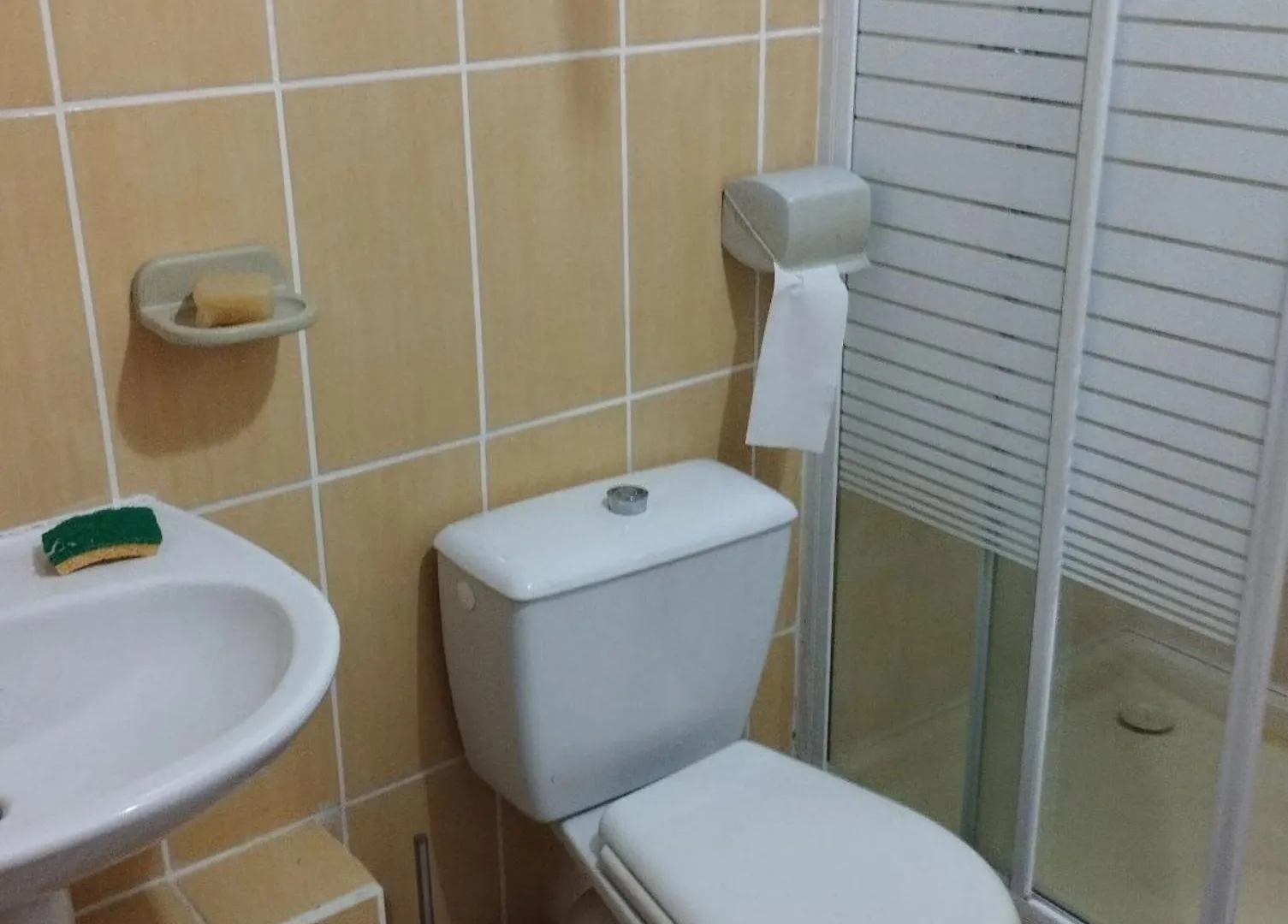Apartment Studio Charmant Au Moule Avec Jardin De 35 M² Et Barbecue Le Moule